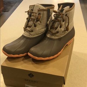 sperry saltwater pop